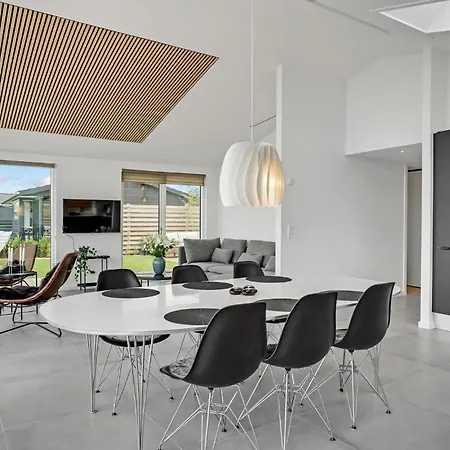 Amazing In With Kitchen Holiday home