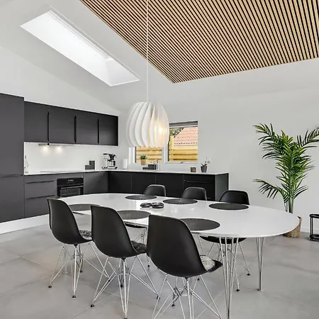 Amazing In With Kitchen *