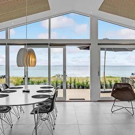 Amazing In With Kitchen Holiday home